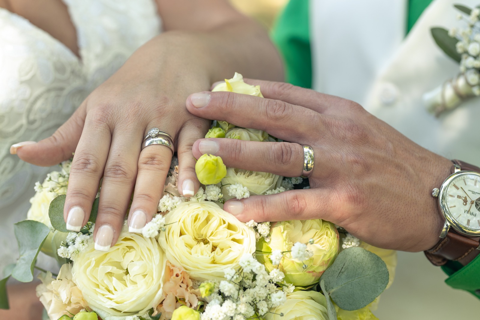 Svatba v Zámeckém parku v Hořovicích - detail prstýnků