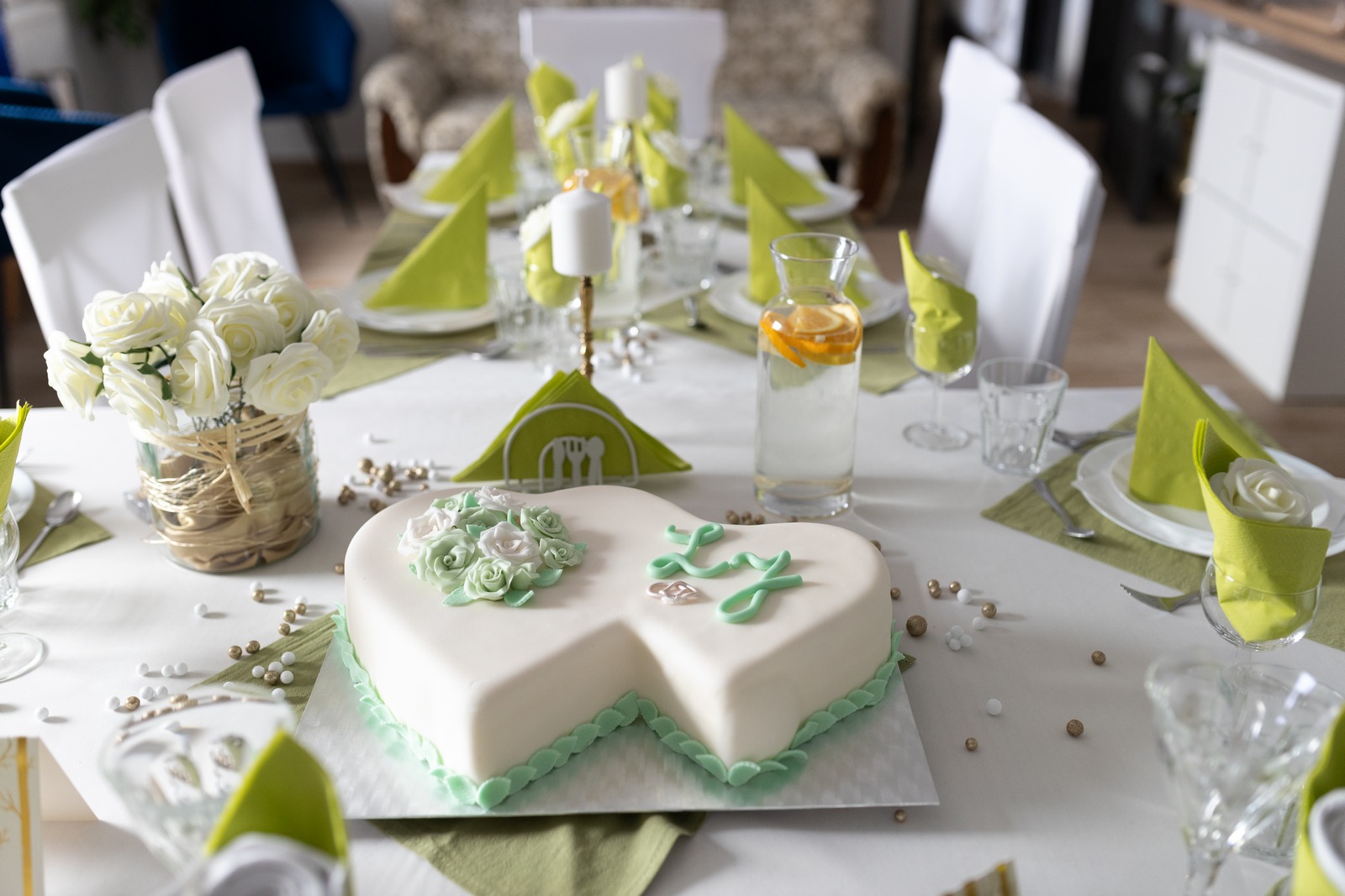 Svatba v Zámeckém parku v Hořovicích - svatební dort